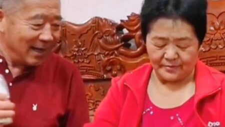 67 yaşındaki annelerinin hamilelik haberini Meydan 2 çocuğun yaptıkları ağızları Aleni bıraktı