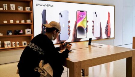 Apple’dan Çin’deki Covid kısıtlamaları sonrası açıklama: Müşterilerimizin yeni iPhone’lara ulaşmaları uzun sürecek