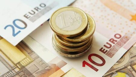 Avrupa Merkez Bankası, faizi son 15 yılın zirvesine çıkardı