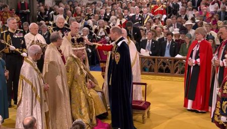 Cumhurbaşkanı Yardımcısı Fuat Oktay, İngiltere Kralı 3’üncü Charles’ın taç giyme törenine katıldı