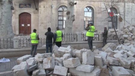 Depremin yıktığı yeni cami yeniden aslına uygun inşa edilecek